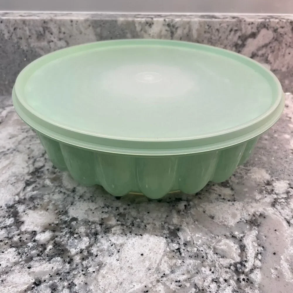 Vintage Tupperware Mint Green Jel N Serve Jello Mold Set Removable Center 1665